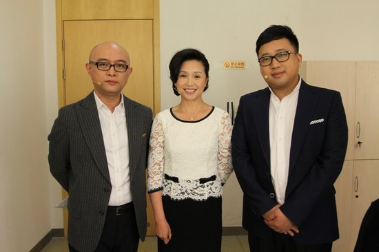 于正《非诚勿扰》变情感专家 卖萌收礼一刻不闲
