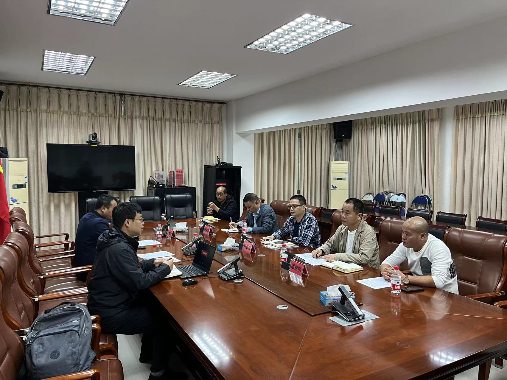 新华社来马鼻采访座谈会