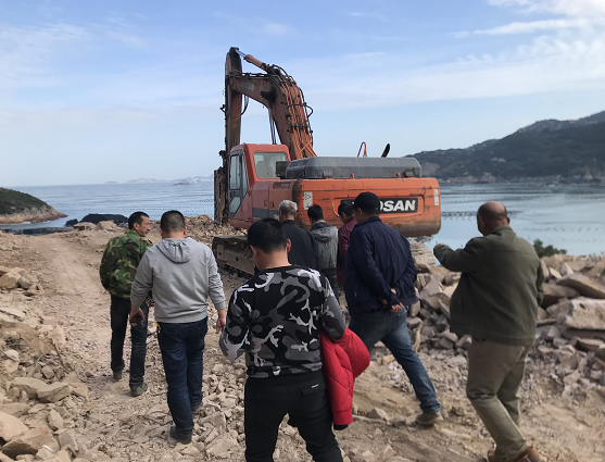 下宫镇赵鸿主席带队前往松皋村尾水排海工程项目开展调研