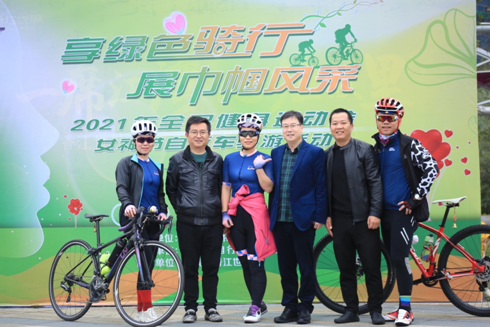 连江县举办庆“三八”自行车骑游活动