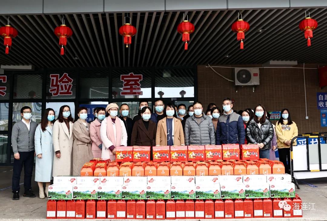 【网络中国节·春节】暖心！县领导送“福”啦！