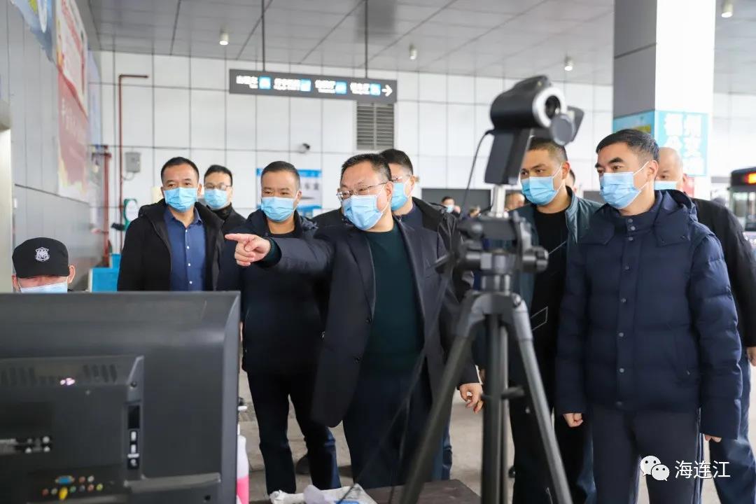 今天，县长为他们点赞！