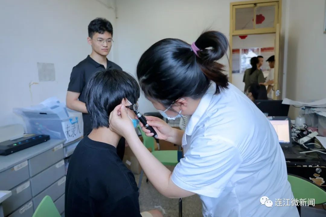 热血！直击连江征兵体检现场→