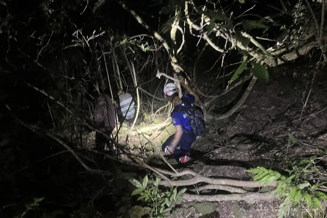 惊险！13岁男孩被困深山！连江深夜紧急救援