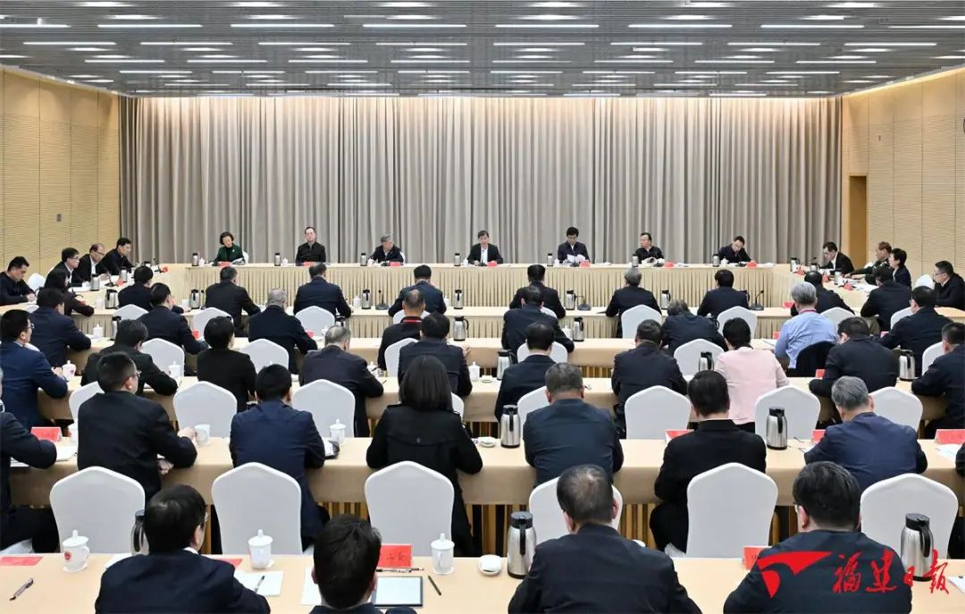 省委深入贯彻中央八项规定精神学习教育读书班在榕举行