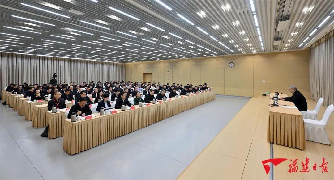 省委深入贯彻中央八项规定精神学习教育读书班在榕举行