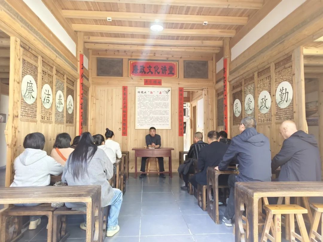 马鼻镇：故居重焕光彩，家风代代相传