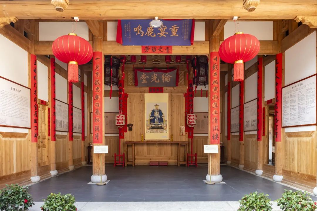 马鼻镇：故居重焕光彩，家风代代相传