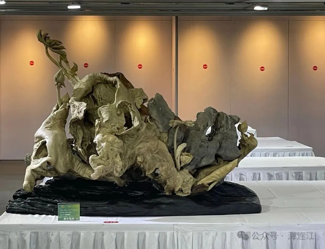祝贺！马鼻艺术家邱日炎斩获国家级“百鹤金鼎奖”！