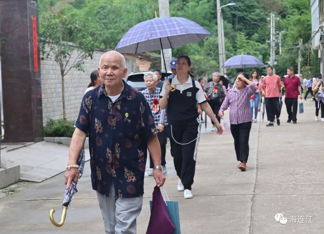 今天，这群人来连江赴60年之约！