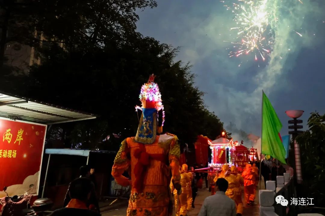 刷屏啦！昨夜妈祖巡安连江，场面太震撼！