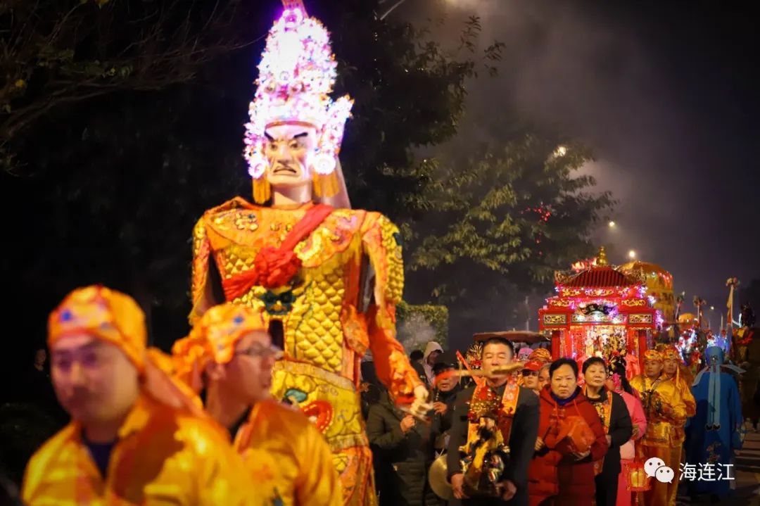 刷屏啦！昨夜妈祖巡安连江，场面太震撼！