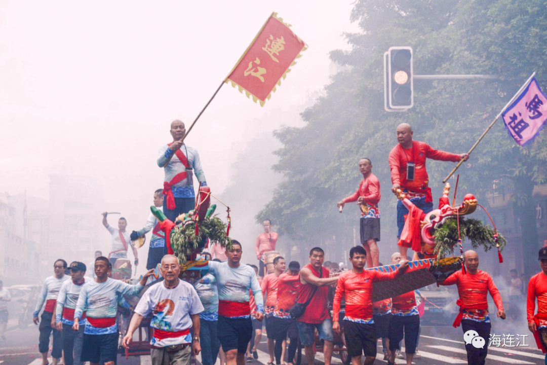 丫唠耶！快来看！连江龙舟下水啦！