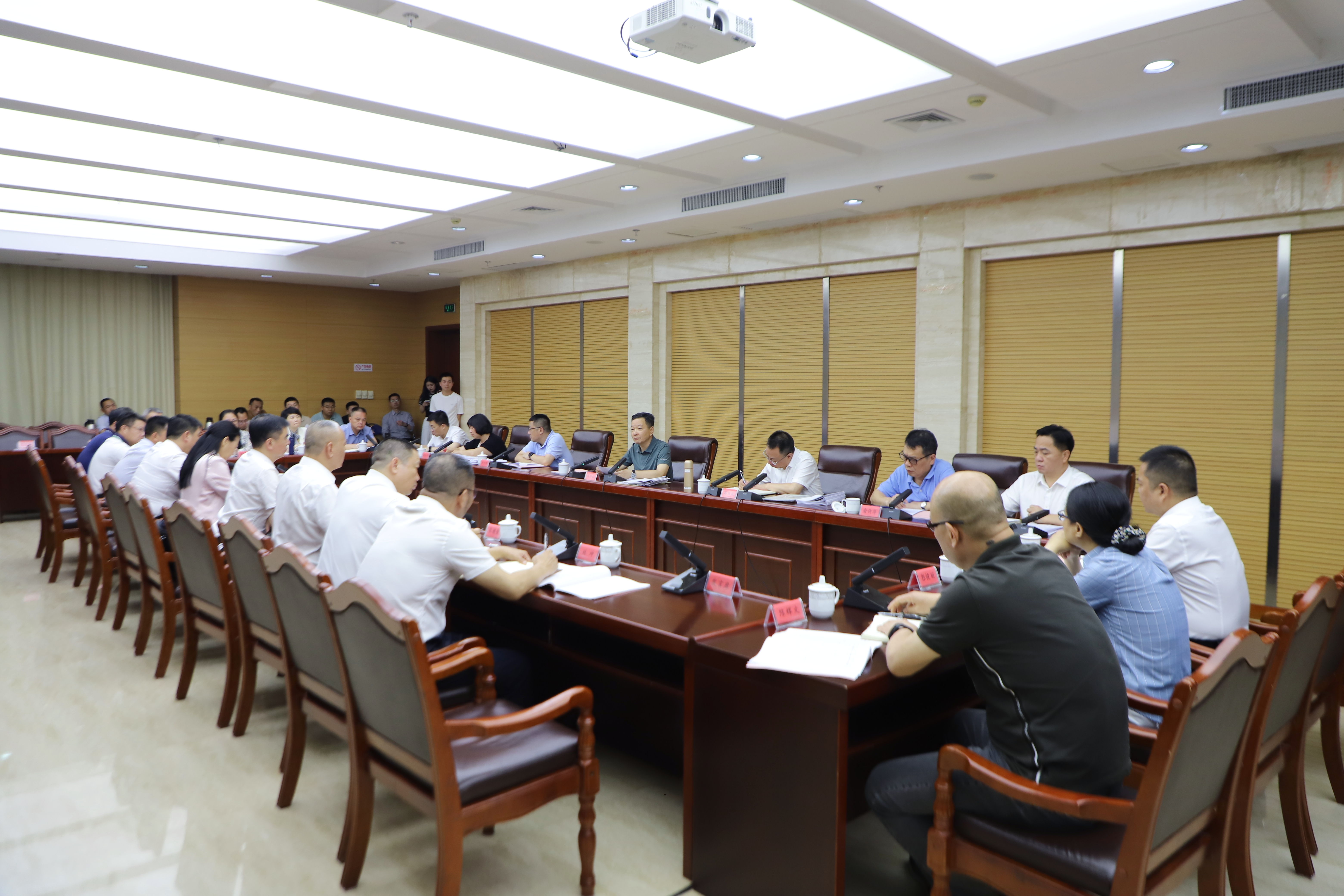 连江县委理论学习中心组围绕《中国共产党纪律处分条例》开展学习研讨
