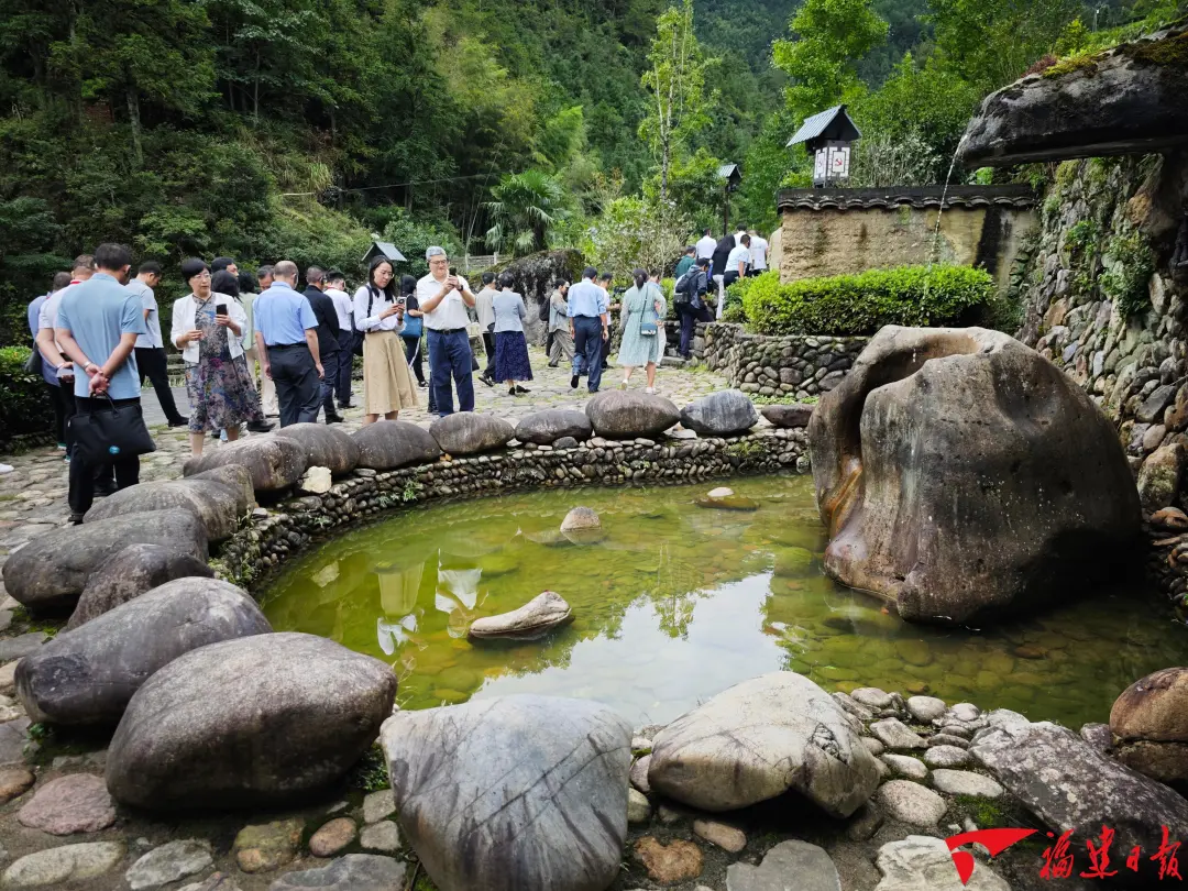 重温这段动人往事，有哪些启示？