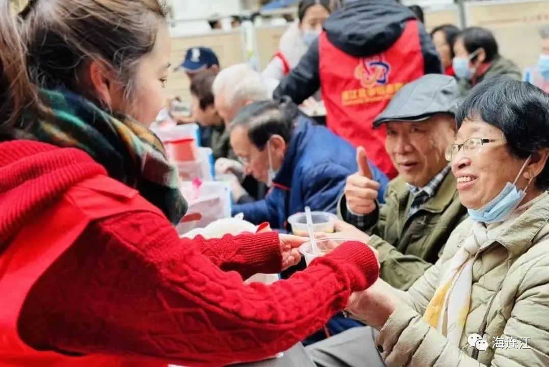 演出！义诊！捐赠！连江这个社区好热闹