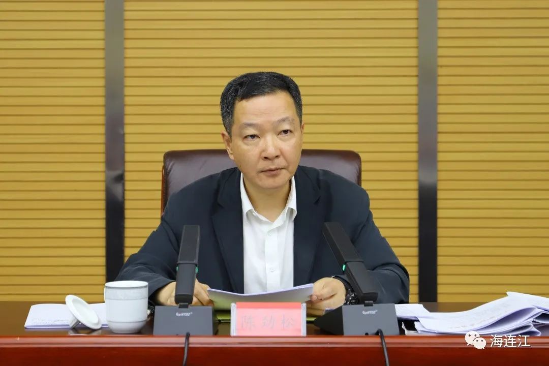 连江召开县委常委扩大会议，研究部署经济工作