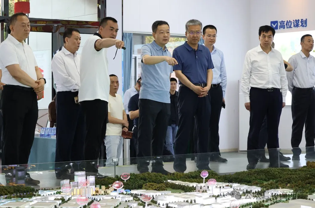 今天，渭南市市长率党政代表团来连考察