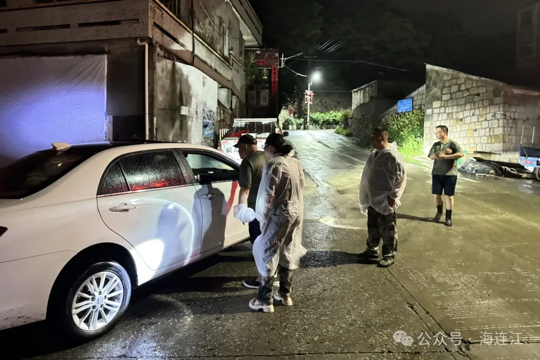 倾力守护！连江有他们逆风雨而行！