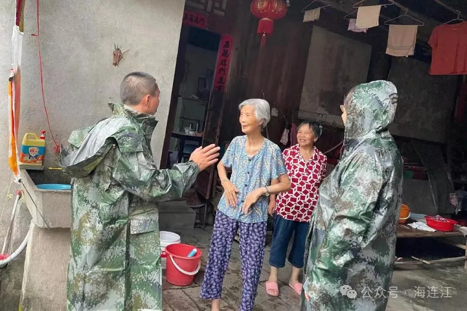倾力守护！连江有他们逆风雨而行！