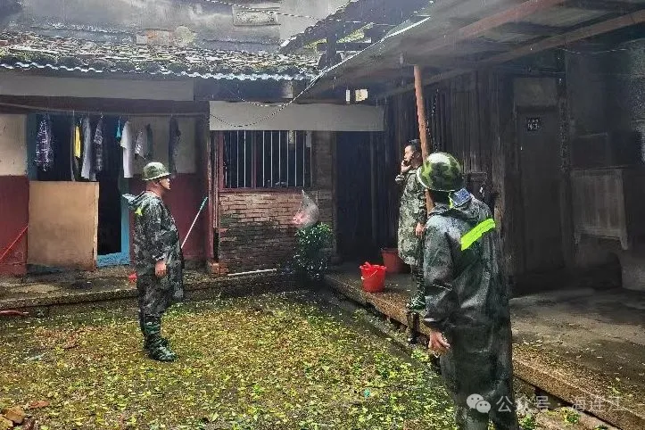 倾力守护！连江有他们逆风雨而行！