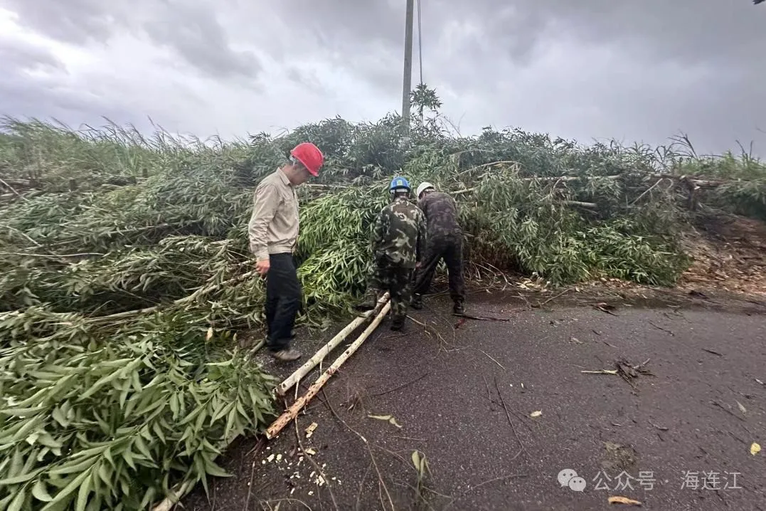倾力守护！连江有他们逆风雨而行！