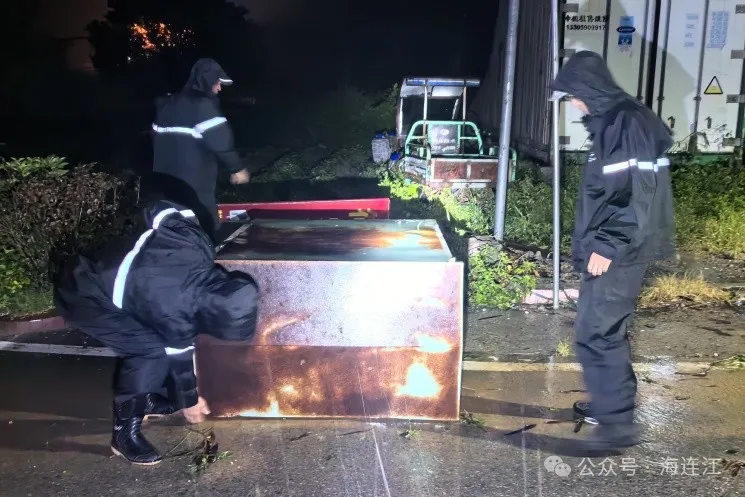台风登陆夜，他们彻夜坚守，护航连江平安！