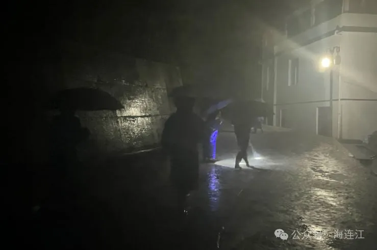 台风登陆夜，他们彻夜坚守，护航连江平安！
