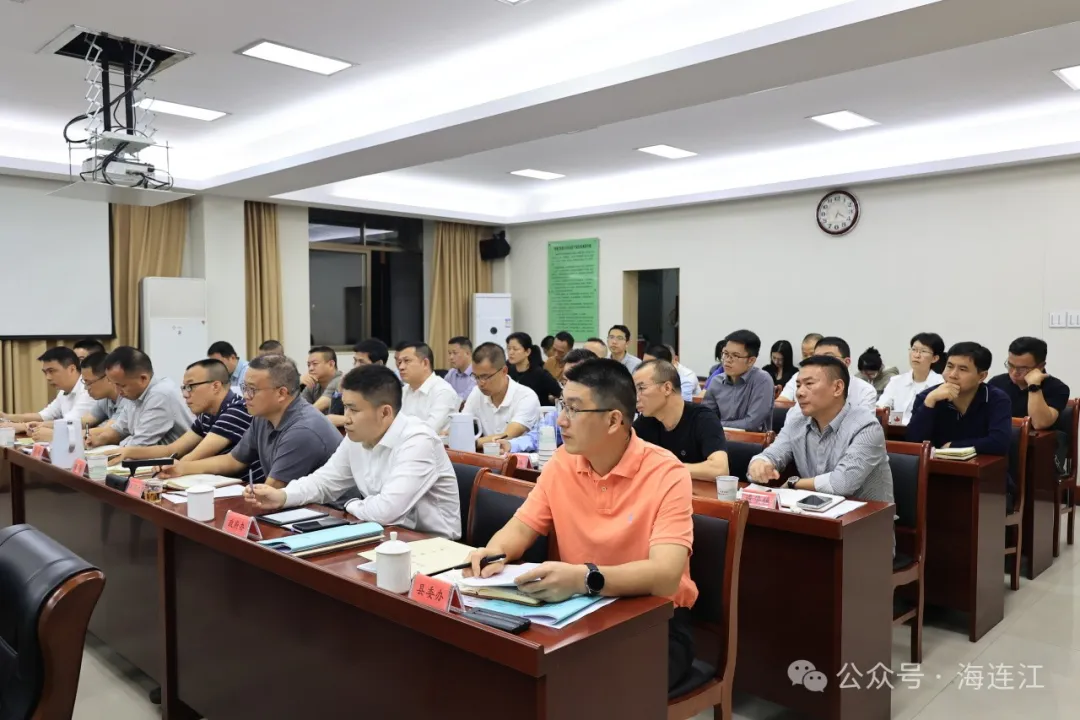 县委2025年工作思路座谈会召开