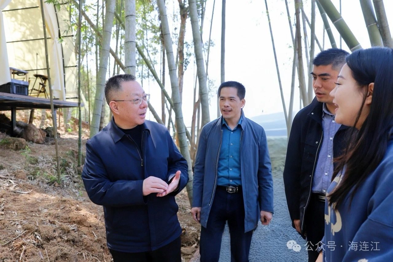 县委书记高双成率队开展“护河爱水、清洁家园”活动