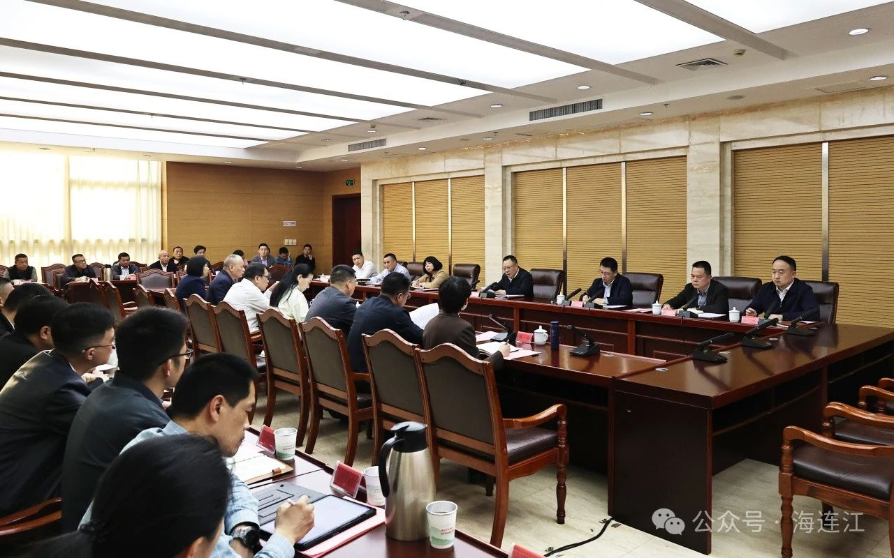 县委常委会召开扩大会议开展述责述廉评议