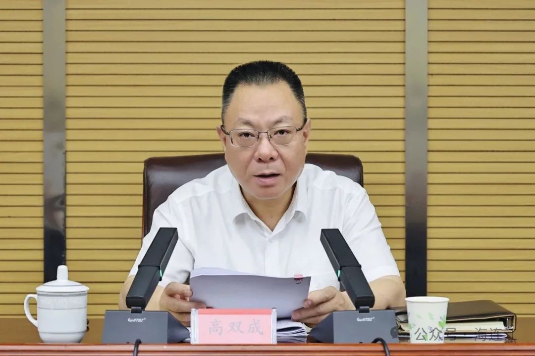 传达学习！县委常委会召开会议