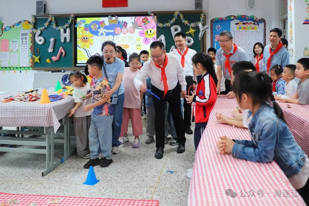 庆“六一”，迎高考！今天，县委书记、县长走进校园送祝福